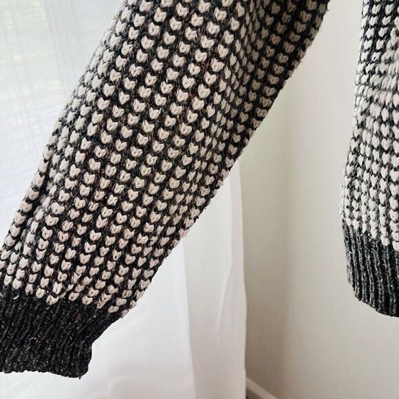 Expressions Gray & White Heart Wool Blend Stretchy Cozy Knitted Sweater Large - Picture 3 of 8